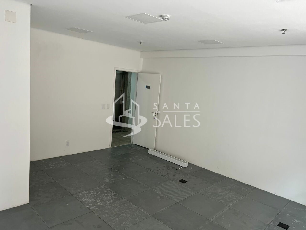 Imóvel Comercial Padrão para alugar, 41m² - Foto 2