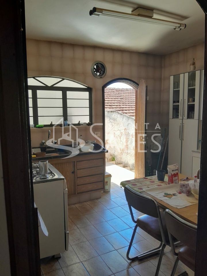 Casa à venda com 3 quartos, 209m² - Foto 17