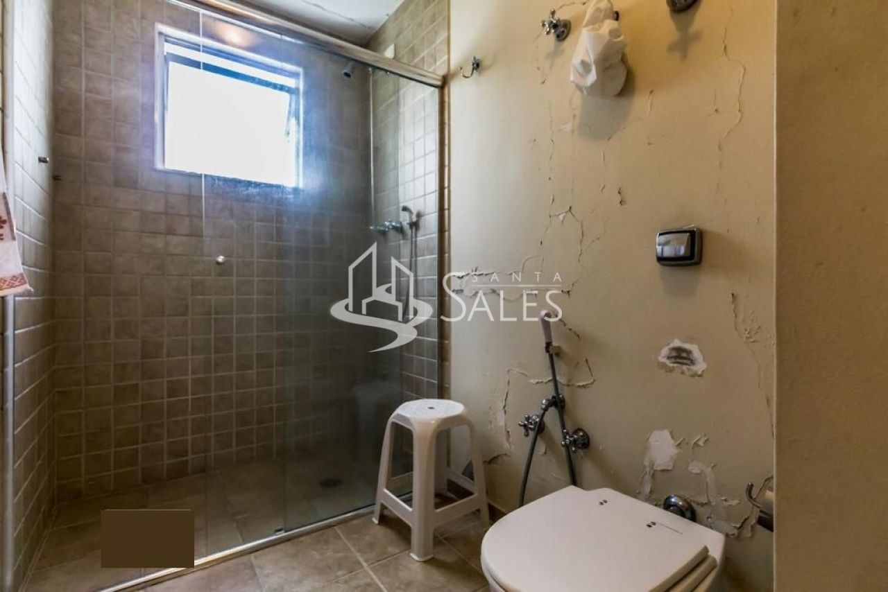 Apartamento para alugar com 4 quartos, 220m² - Foto 8
