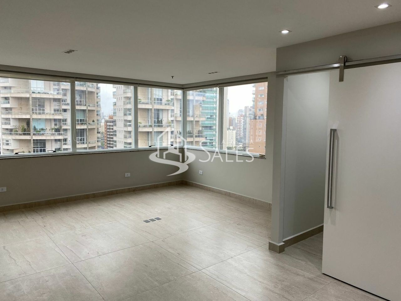 Imóvel Comercial Padrão para alugar, 37m² - Foto 1