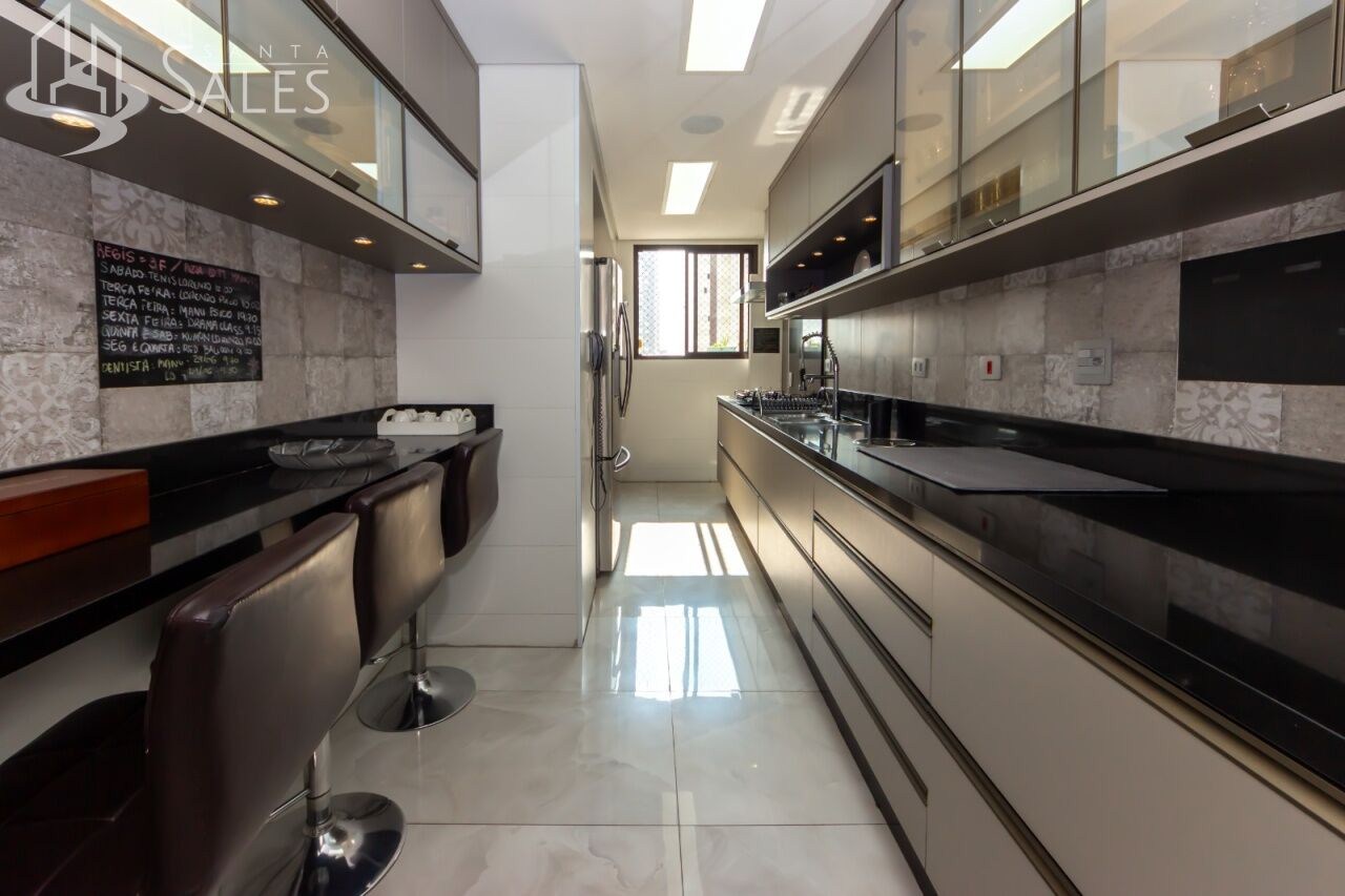 Apartamento à venda com 3 quartos, 160m² - Foto 8