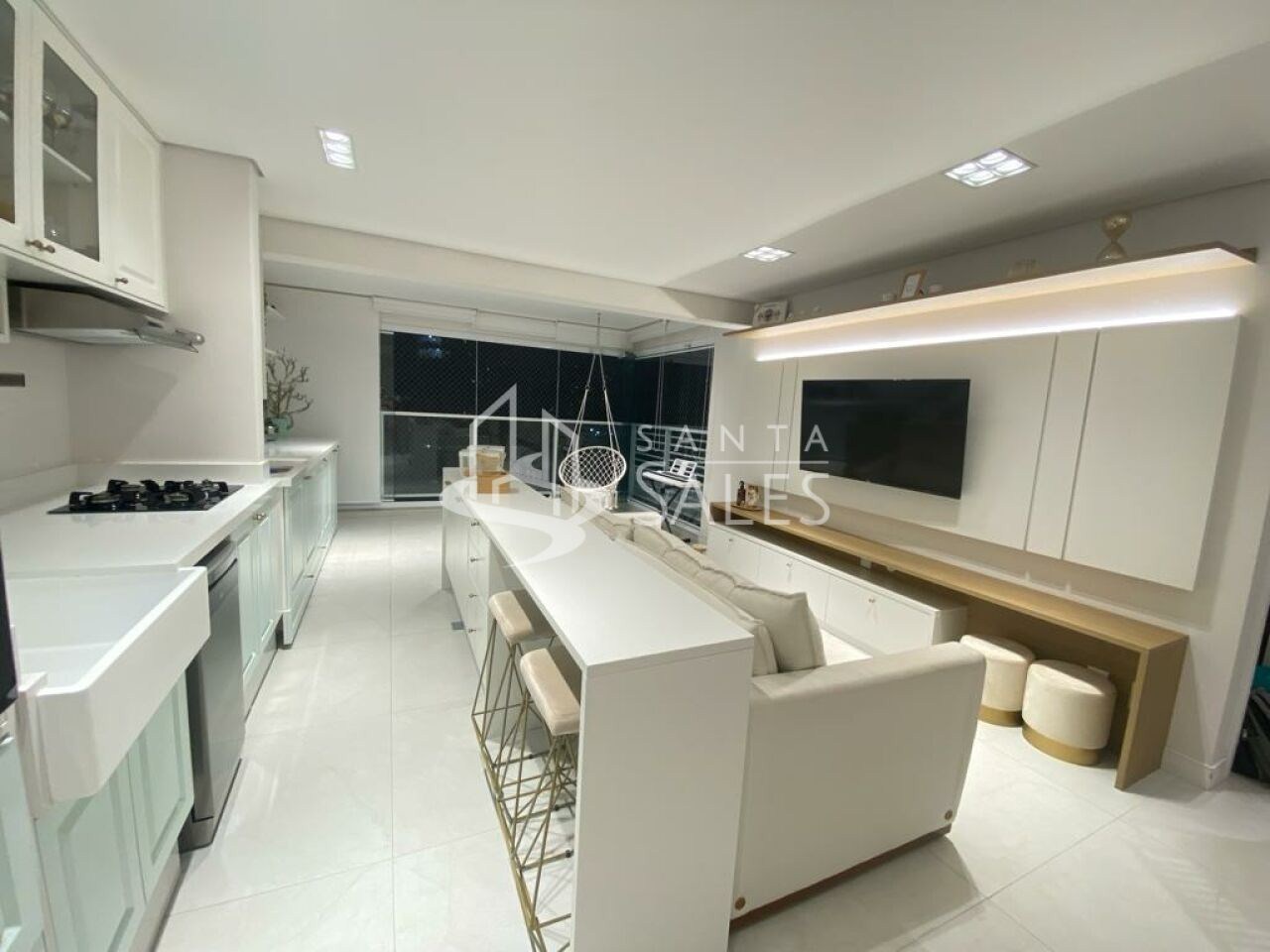Apartamento à venda com 2 quartos, 68m² - Foto 1