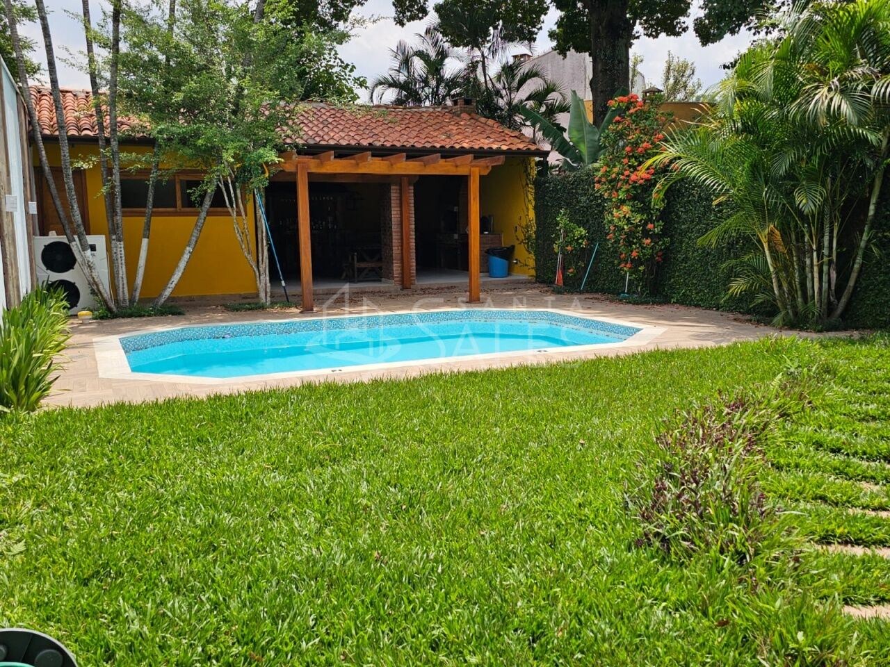 Casa à venda com 5 quartos, 330m² - Foto 10