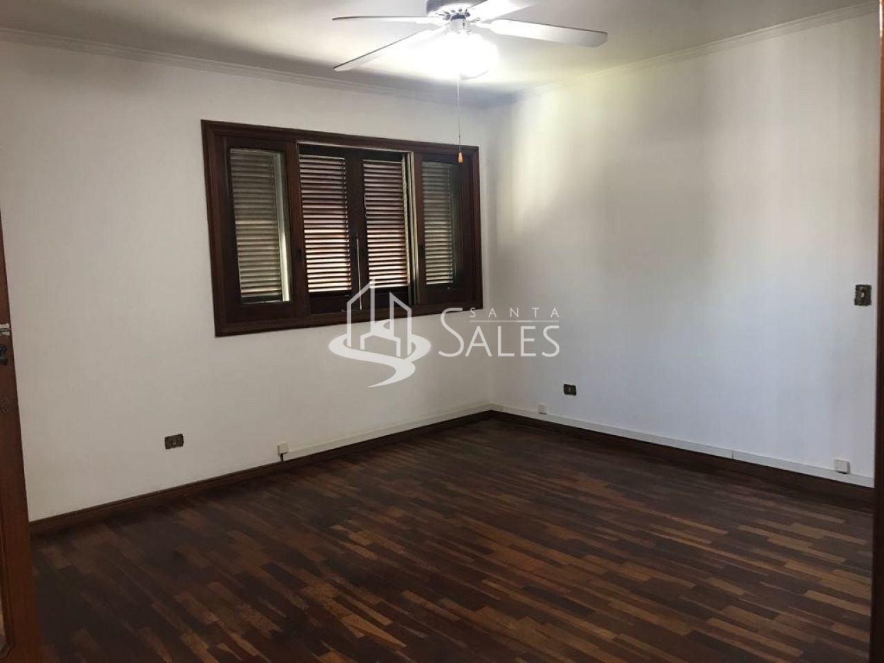Sobrado, 3 quartos, 487 m² - Foto 1