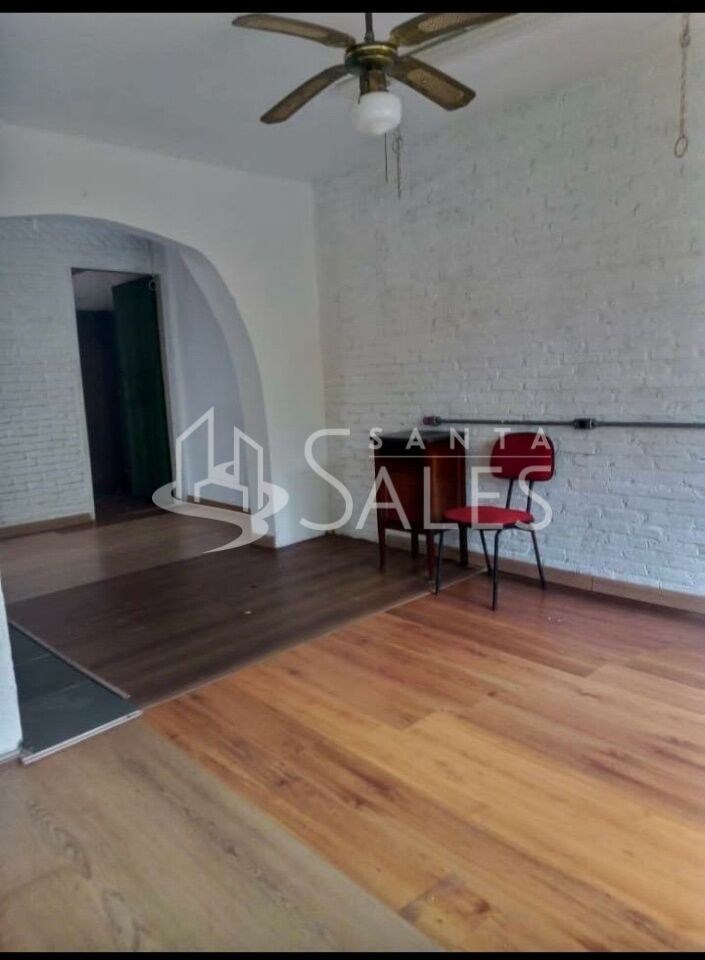 Casa, 4 quartos, 235 m² - Foto 1