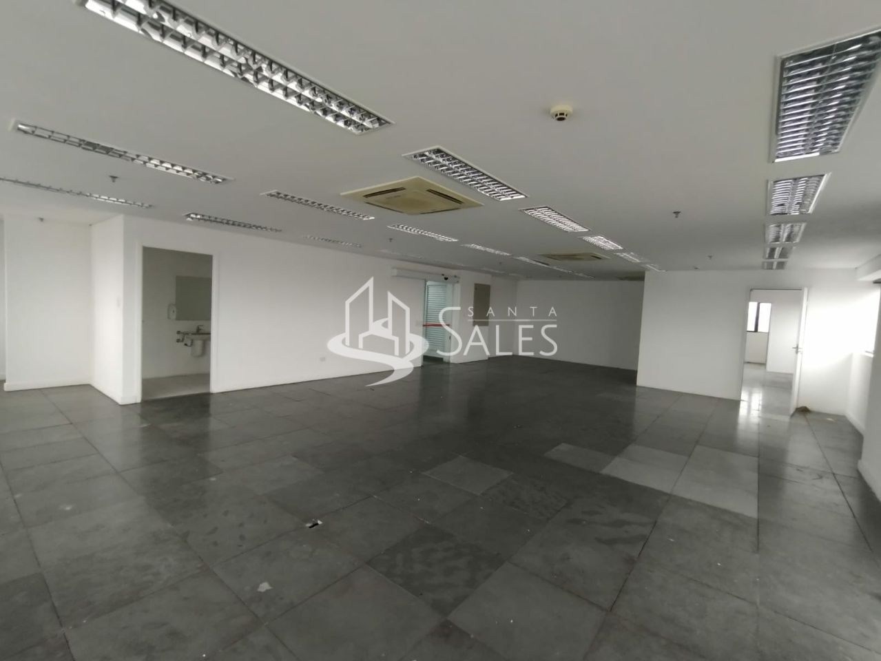 Imóvel Comercial Padrão para alugar, 243m² - Foto 1