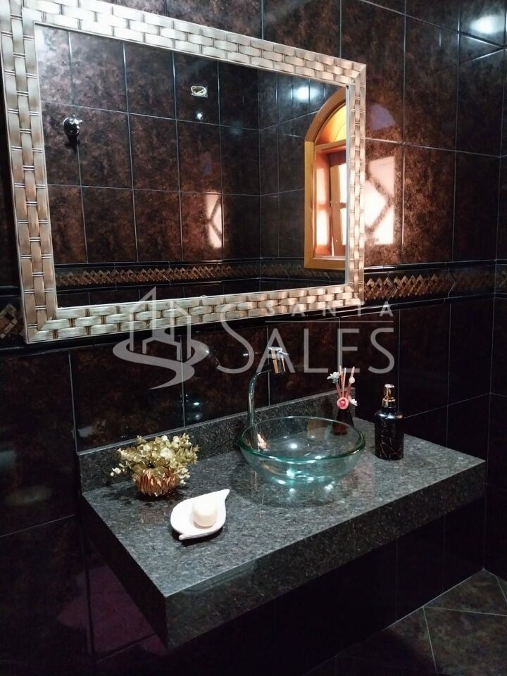 Casa, 4 quartos, 384 m² - Foto 1