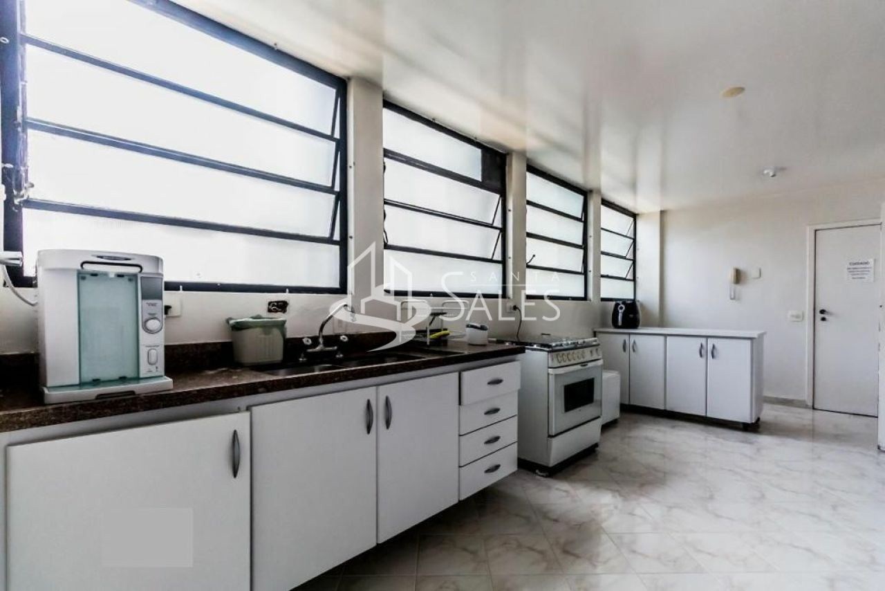 Apartamento para alugar com 4 quartos, 220m² - Foto 3