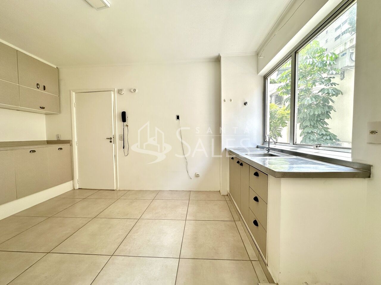 Apartamento para alugar com 3 quartos, 157m² - Foto 5