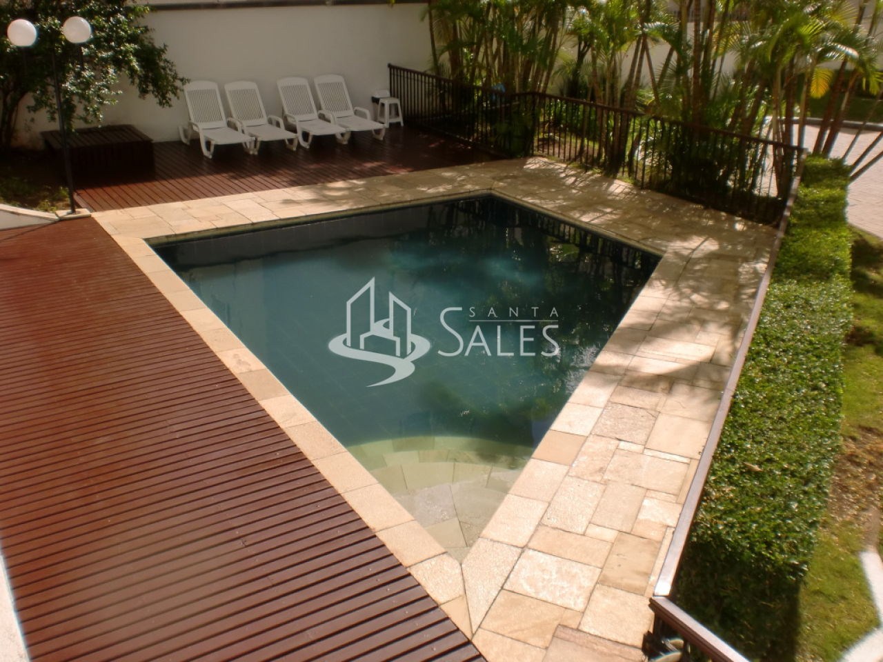 Apartamento para alugar com 2 quartos, 150m² - Foto 12