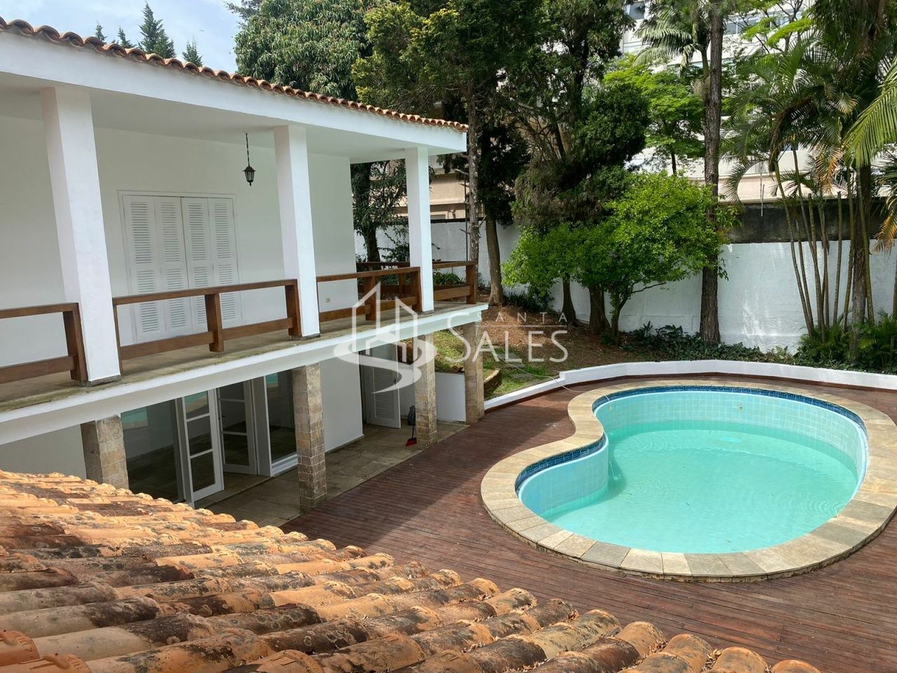 Casa para alugar com 4 quartos, 450m² - Foto 16
