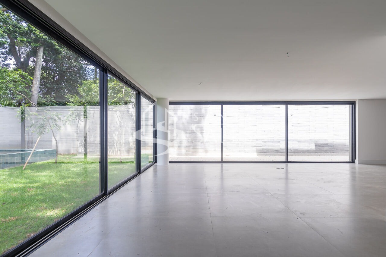 Casa, 4 quartos, 739 m² - Foto 1