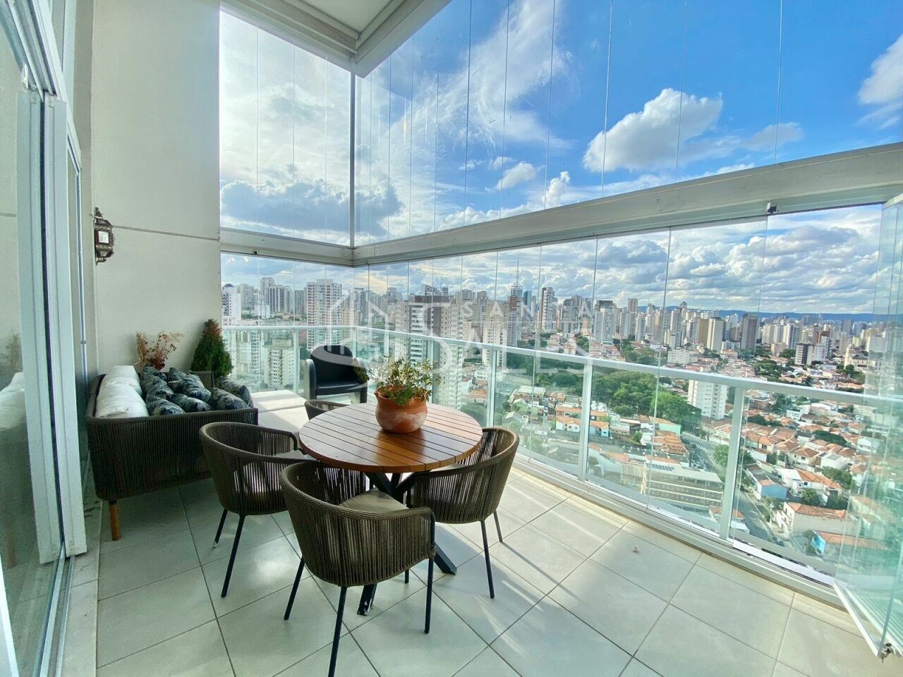 Apartamento, 4 quartos, 214 m² - Foto 1