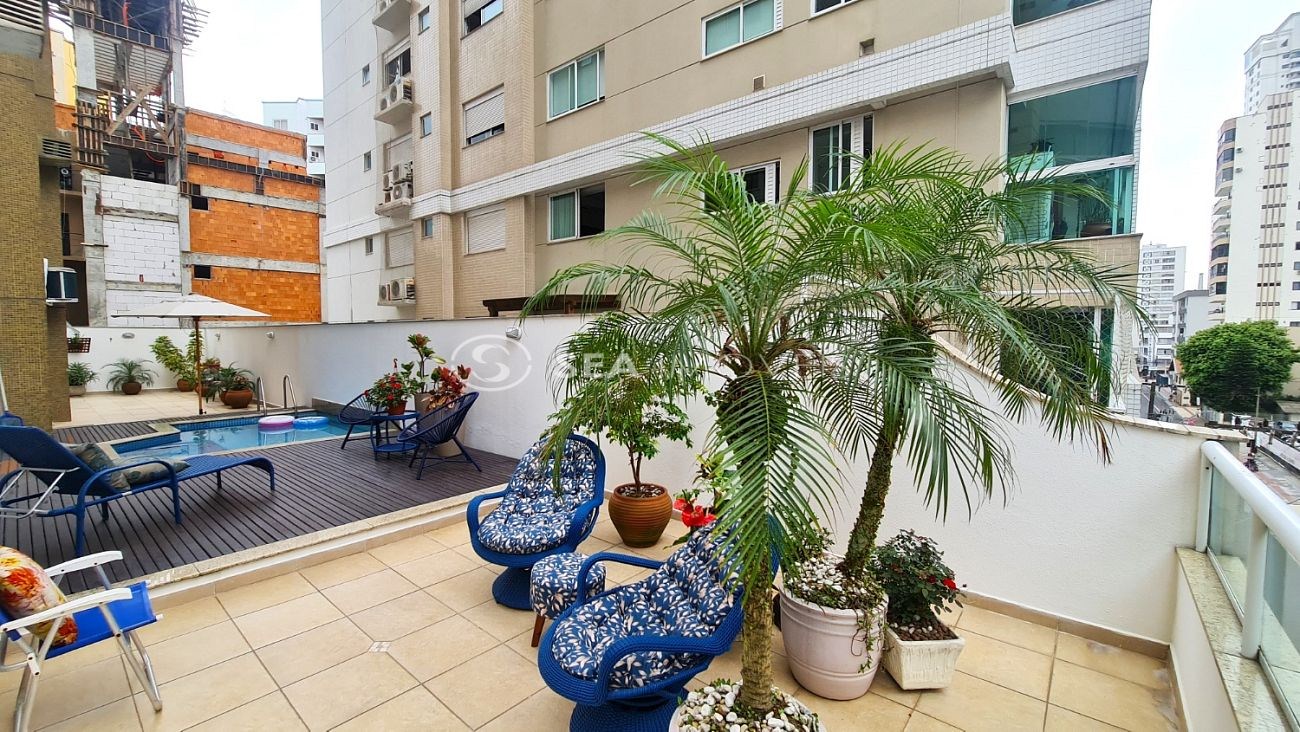 Apartamento, 3 quartos, 250 m² - Foto 1