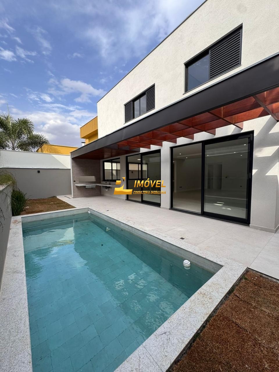 Casa, 4 quartos, 305 m² - Foto 1