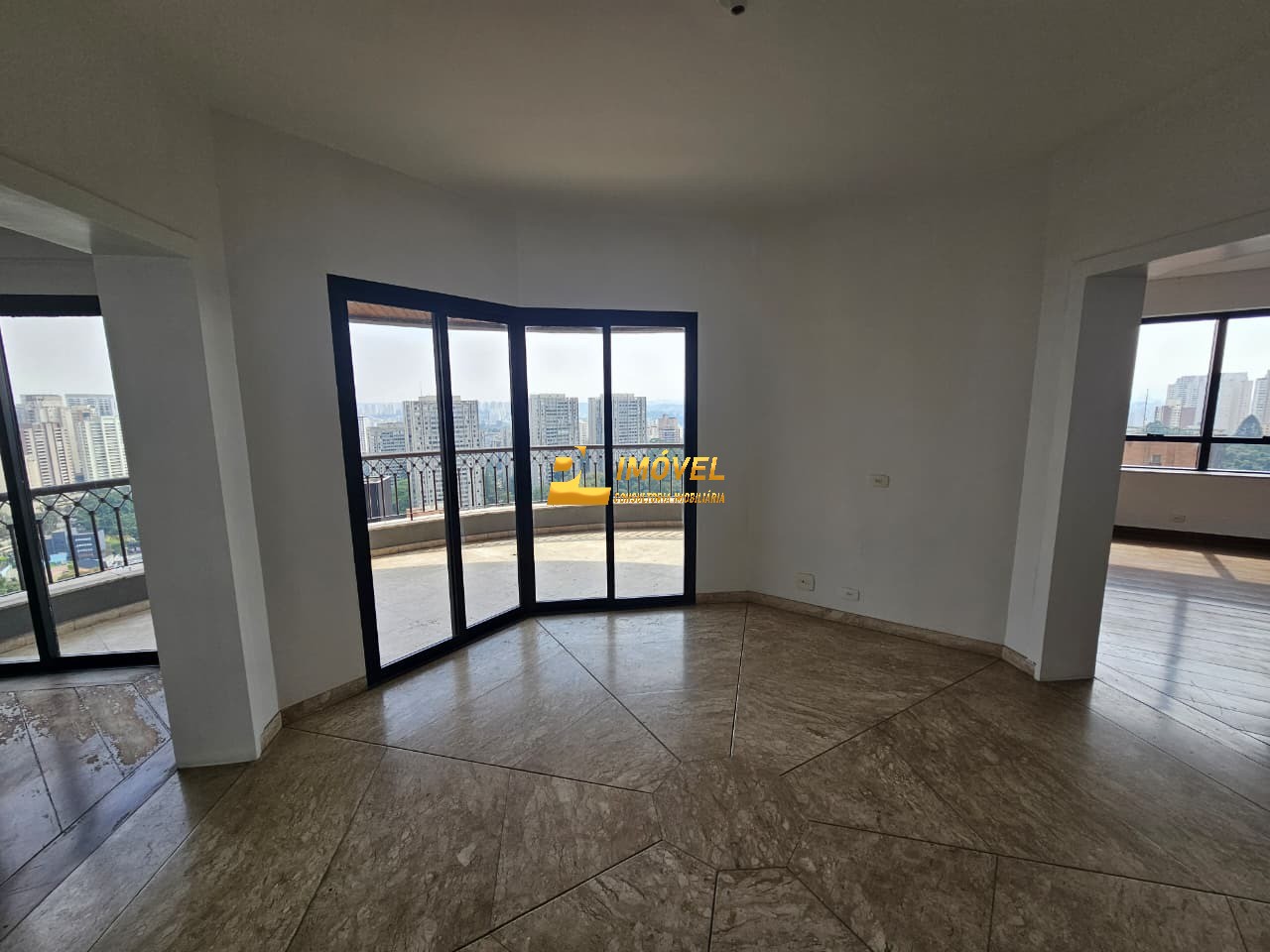 Apartamento, 3 quartos, 254 m² - Foto 1
