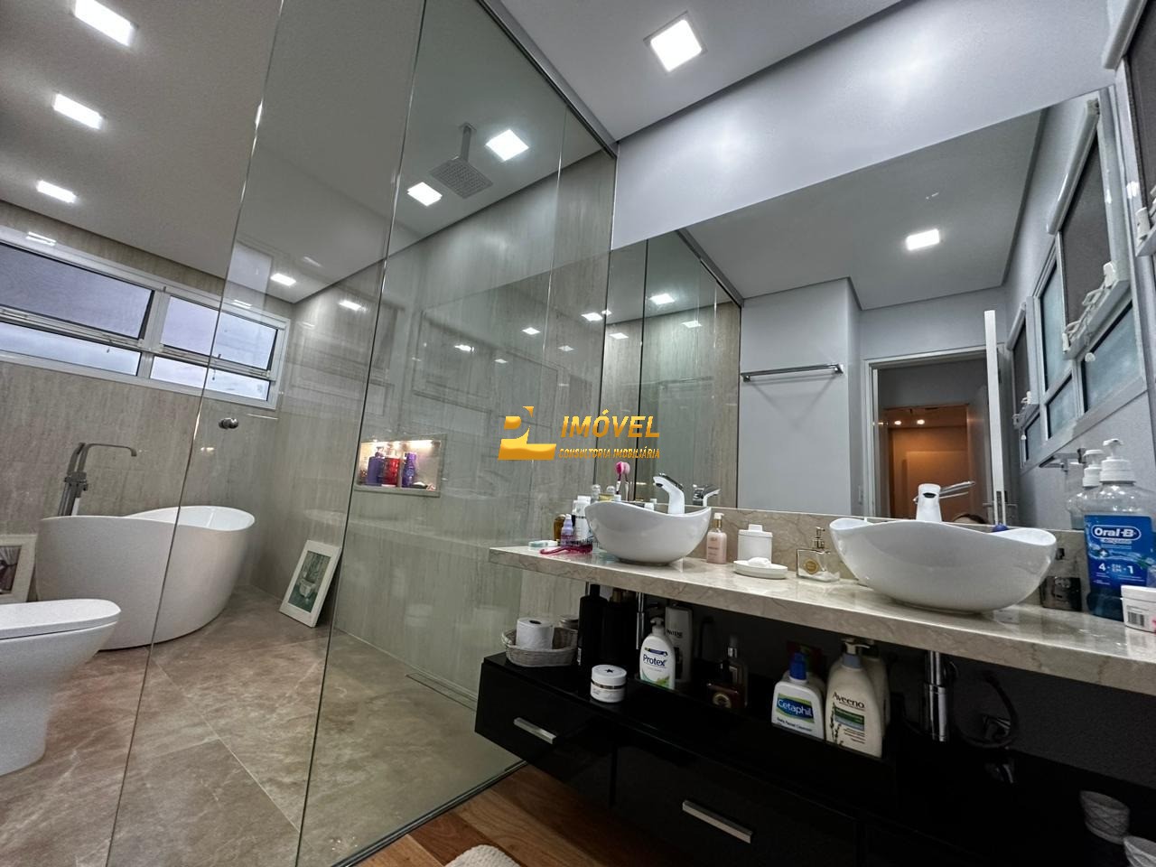 Casa, 3 quartos, 238 m² - Foto 13