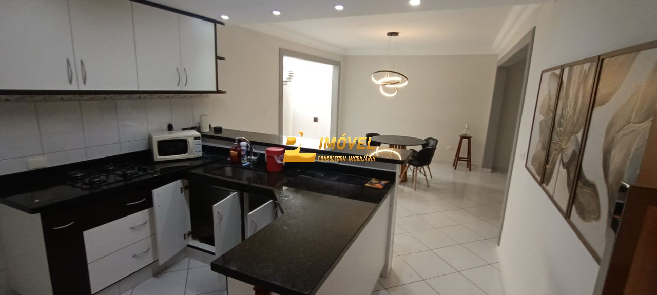 Casa, 3 quartos, 197 m² - Foto 1