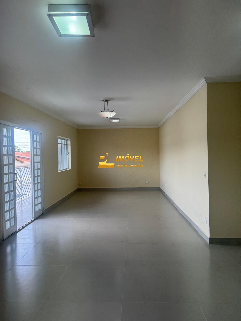 Casa, 4 quartos, 304 m² - Foto 1