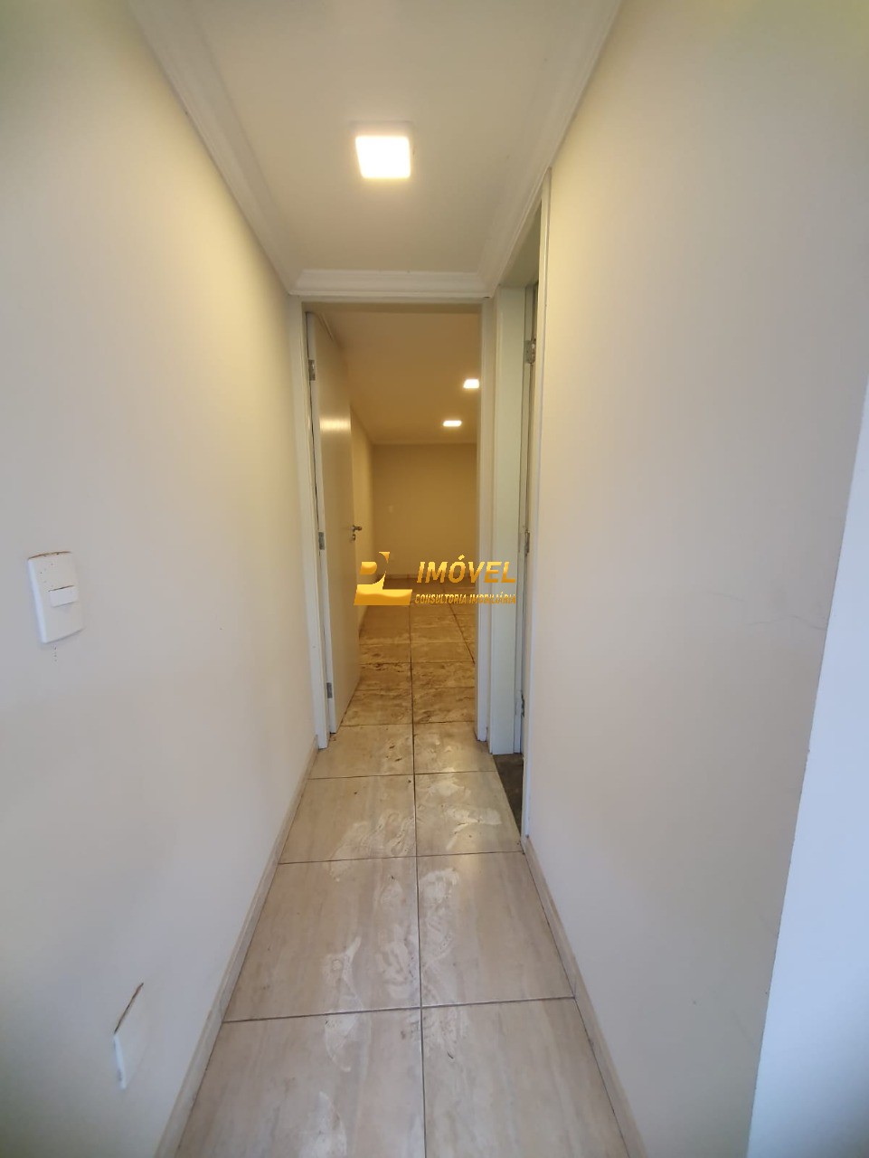 Casa, 4 quartos, 205 m² - Foto 1