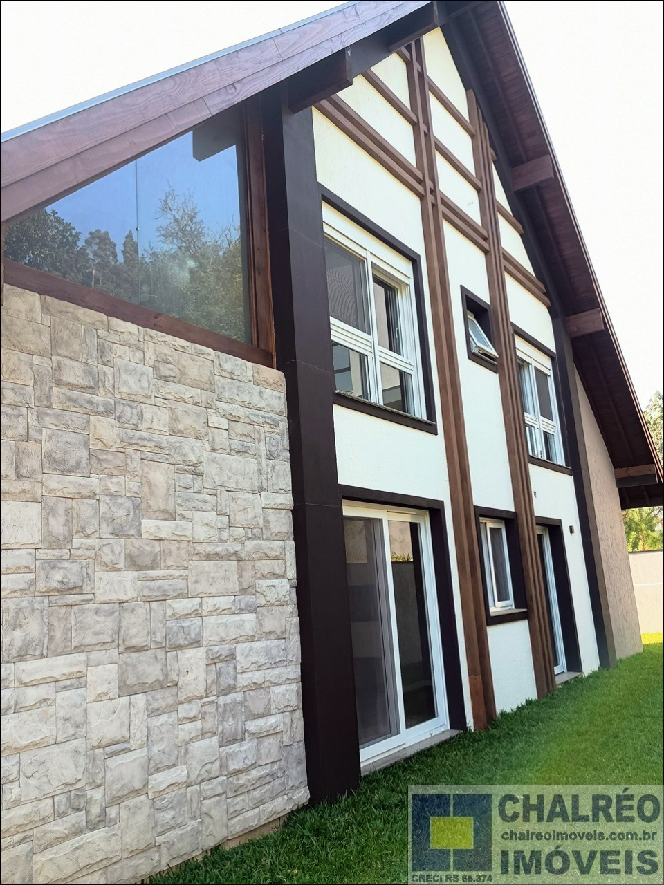 CASA RESIDENCIAL em Gramado - RS, Casagrande