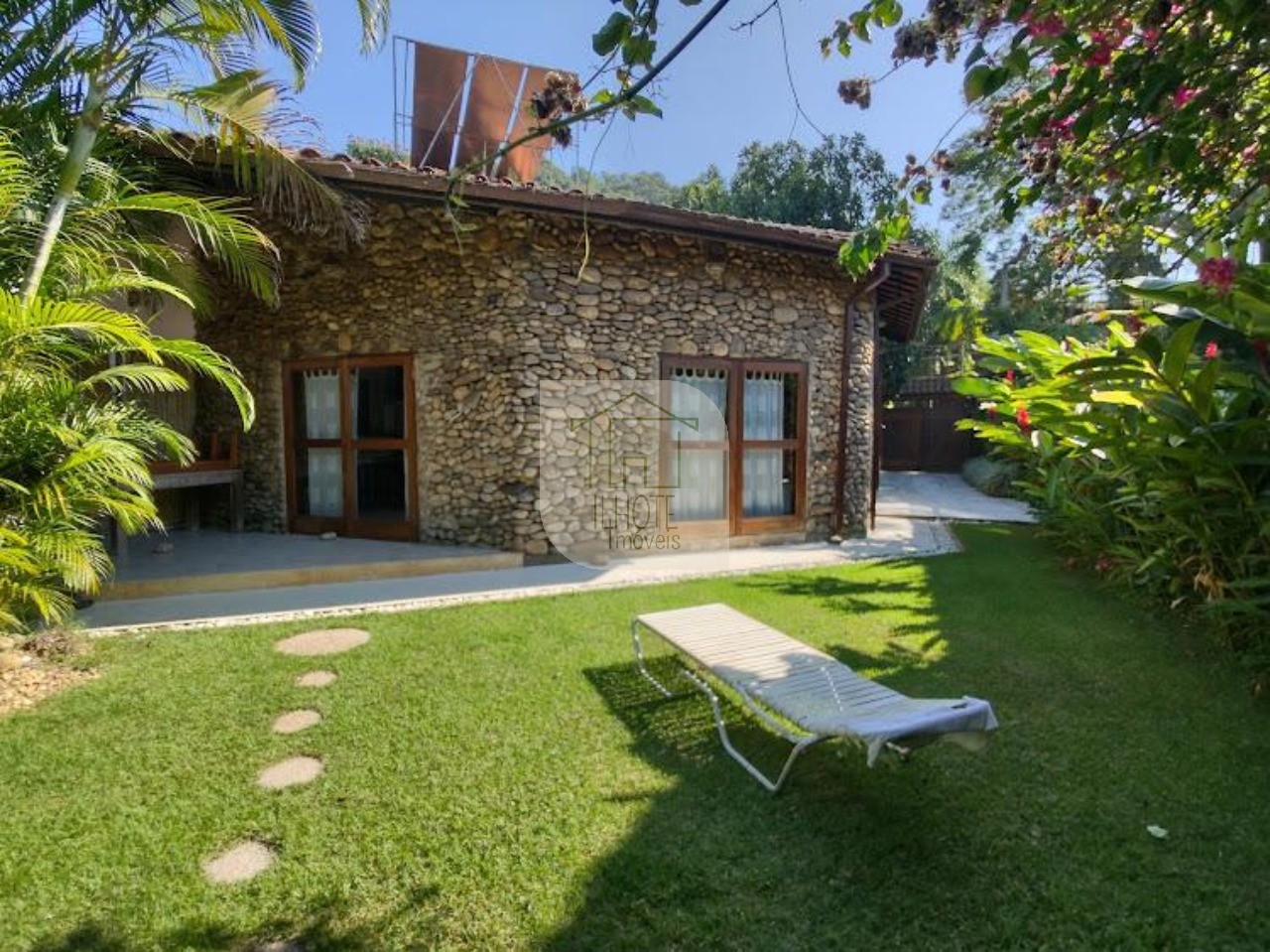 Casa à venda e aluguel com 3 quartos - Foto 2