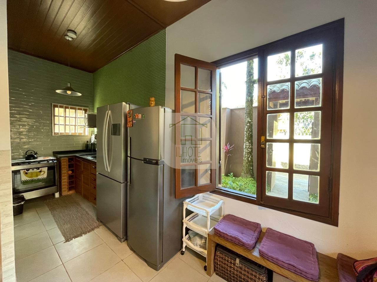 Casa à venda e aluguel com 3 quartos, 270m² - Foto 14