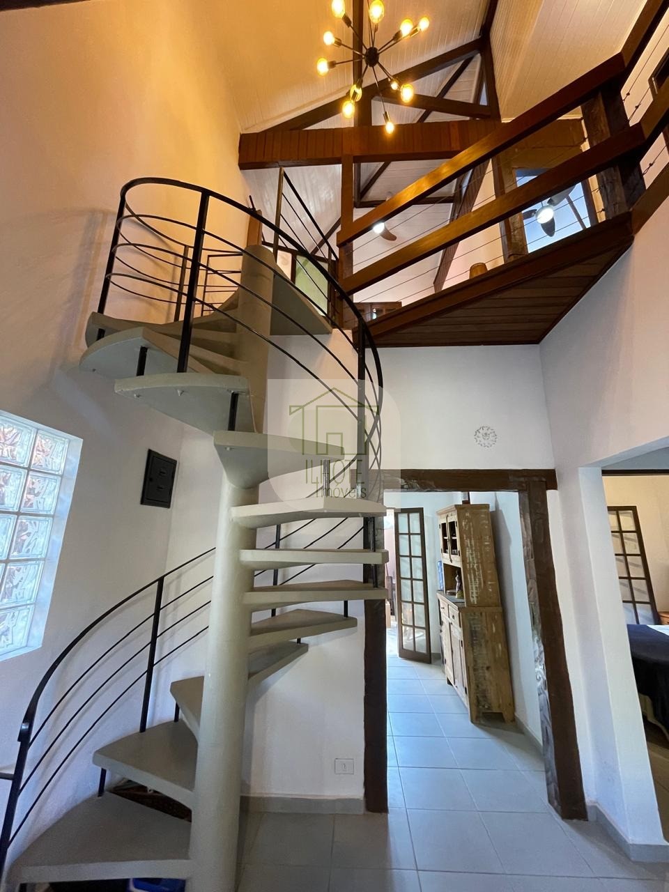 Casa à venda e aluguel com 3 quartos, 270m² - Foto 30