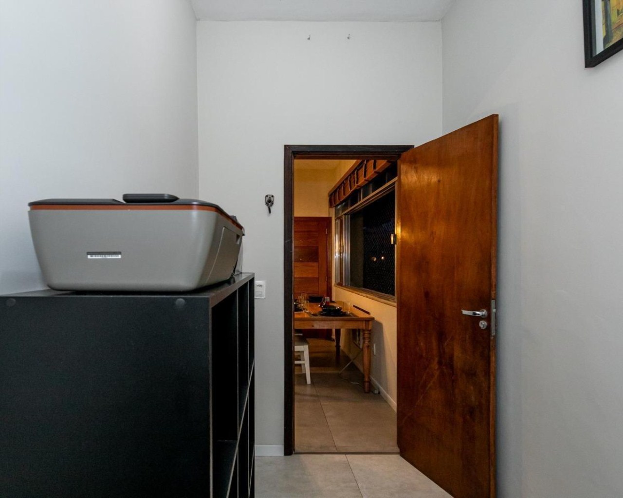 Apartamento aconchegante e reformado, mobiliado e equipado - Oportunidade!