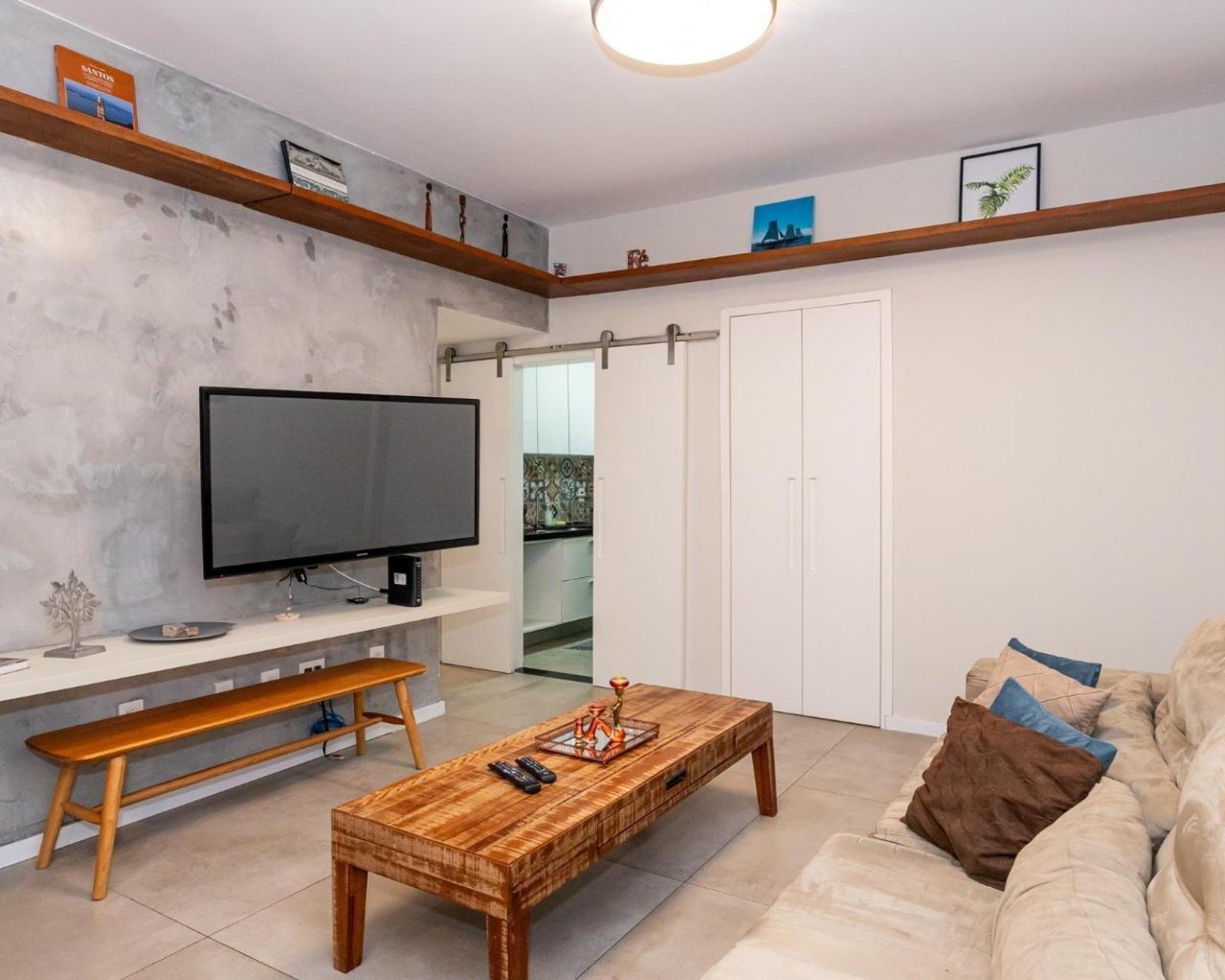 Apartamento aconchegante e reformado, mobiliado e equipado -