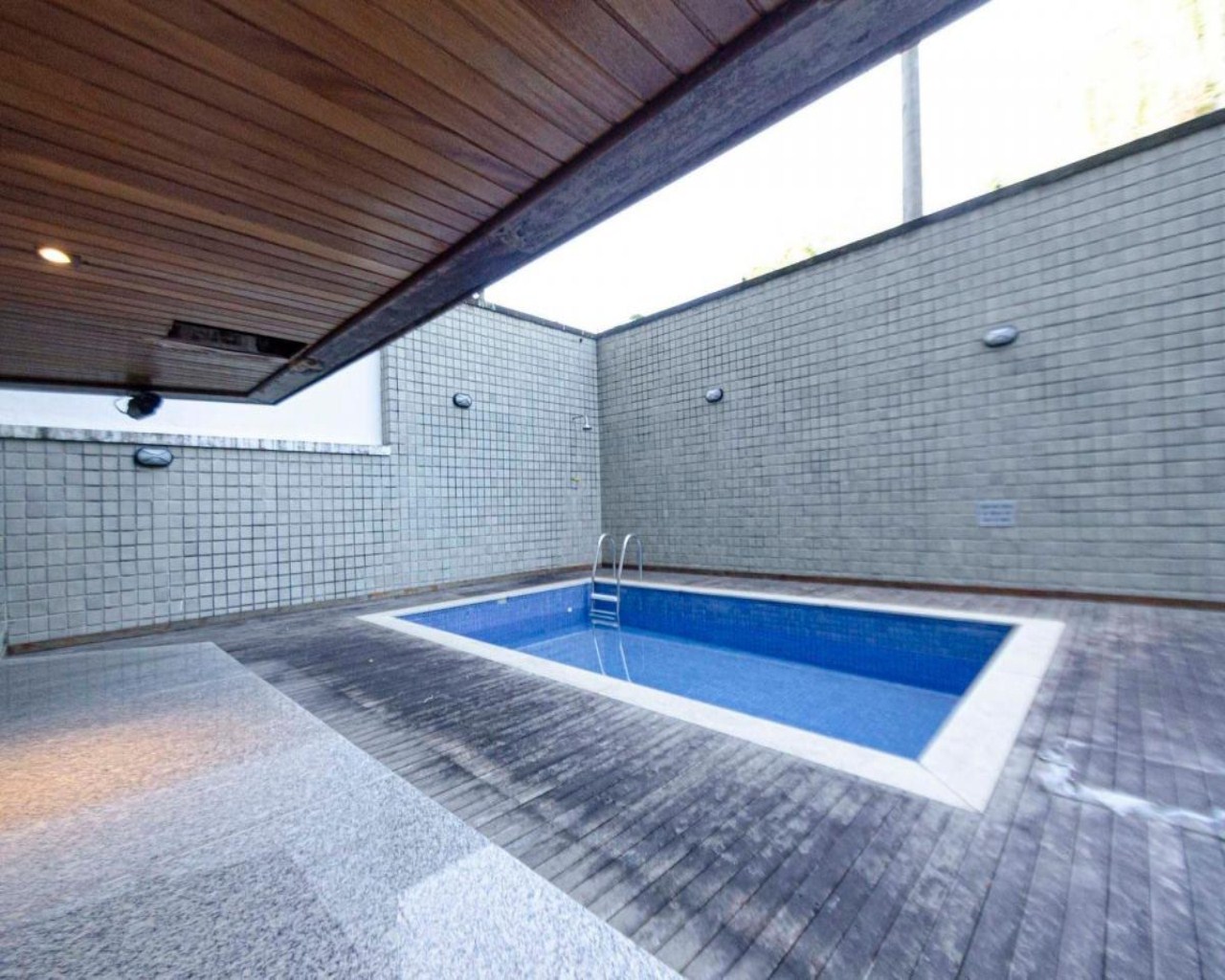 Apartamento de Alto Padrão com Vista e Infraestrutura Completa no Leblon