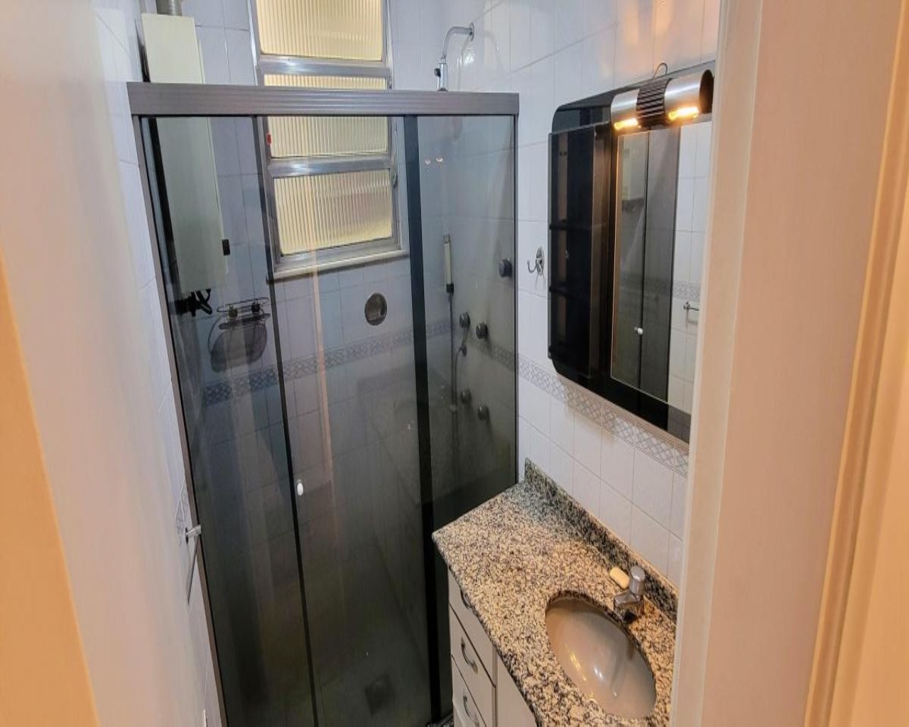 Apartamento de 83m2 , 3 quartos ,no leblon, pronto para mora