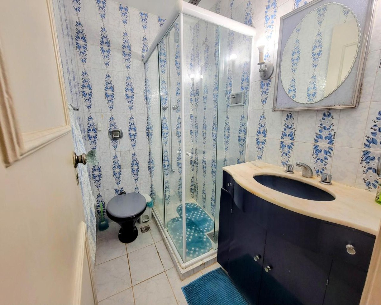 Apartamento espaçoso e bem localizado no flamengo