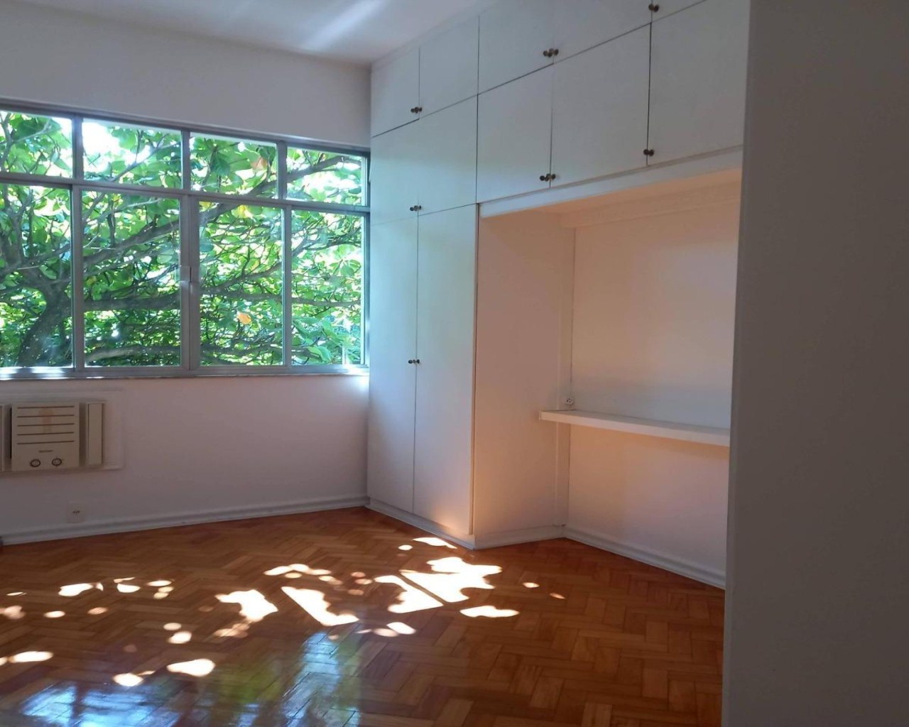Apartamento de 83m2 , 3 quartos ,no leblon, pronto para mora