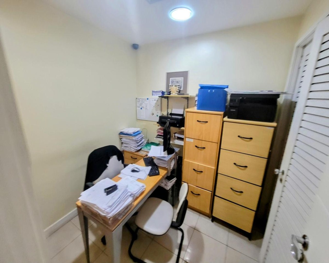 Conjunto de salas no coração do rio 113m2 . Ideal para profi
