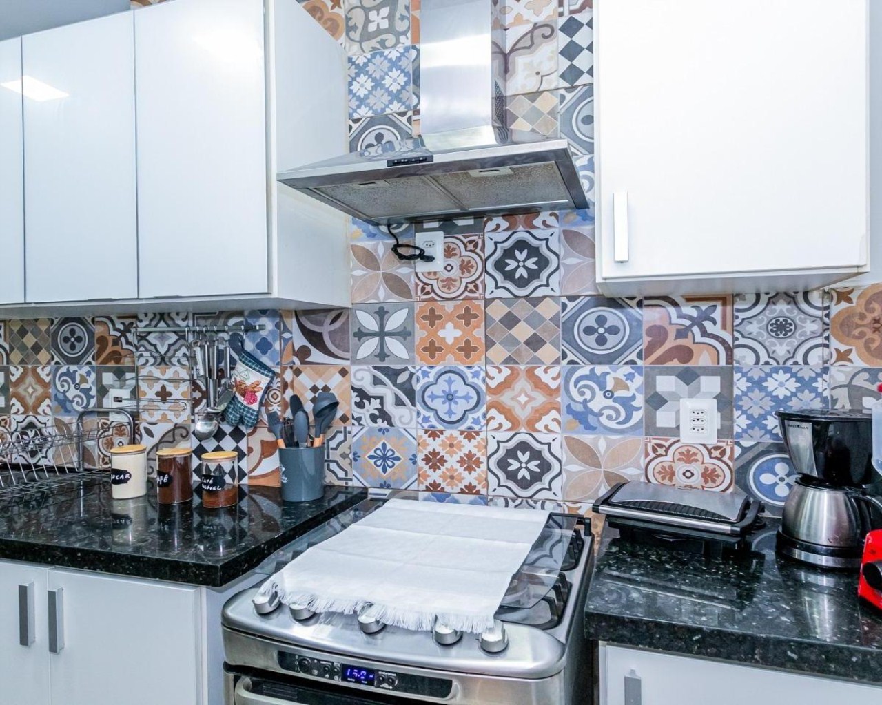 Apartamento aconchegante e reformado, mobiliado e equipado - Oportunidade!