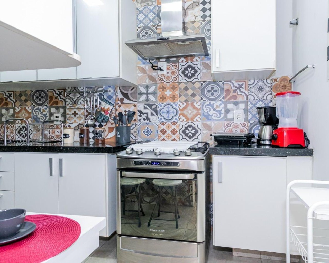 Apartamento aconchegante e reformado, mobiliado e equipado - Oportunidade!