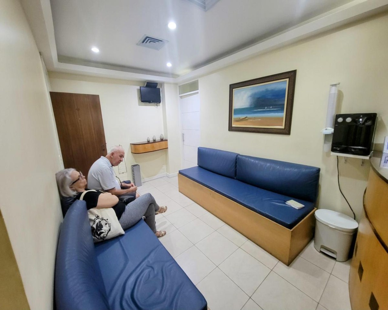 Conjunto de salas no coração do rio 113m2 . Ideal para profi