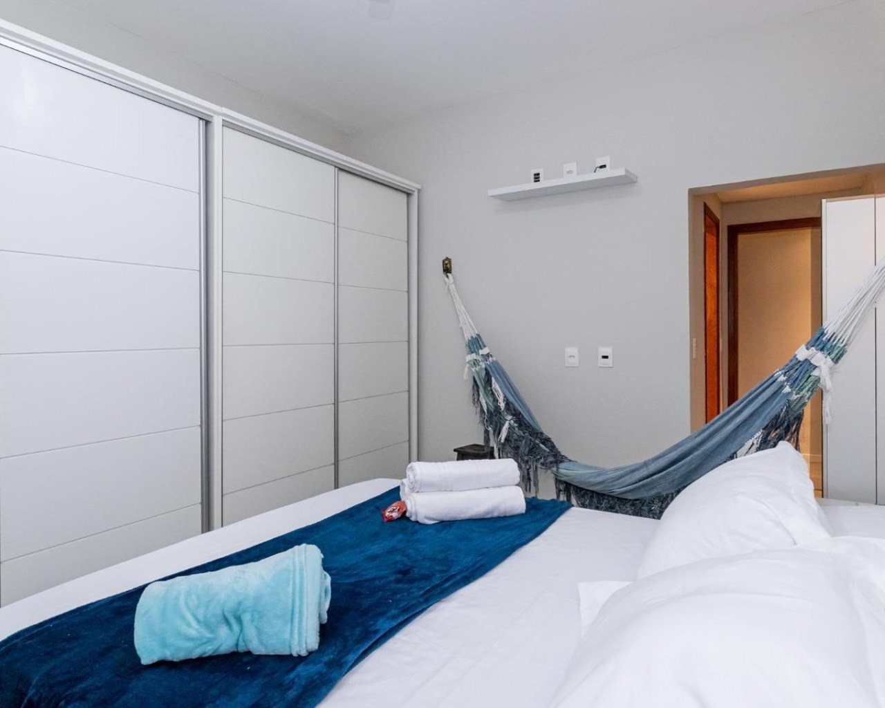 Apartamento aconchegante e reformado, mobiliado e equipado -