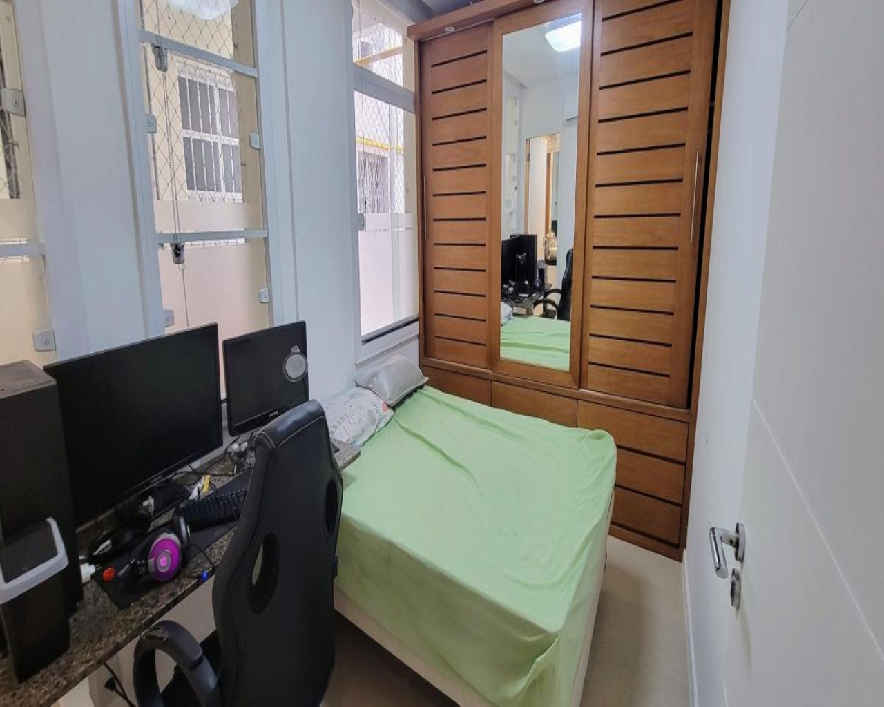 Apartamento reformado c/ 2 suítes próximo ao metrô e praia d
