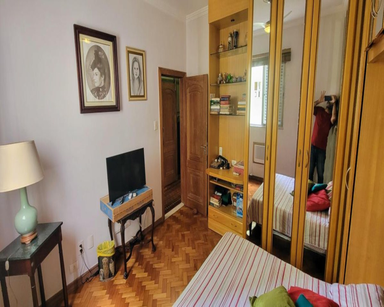 Apartamento de Luxo com Vista ao Mar e 3 Quartos em Copacabana