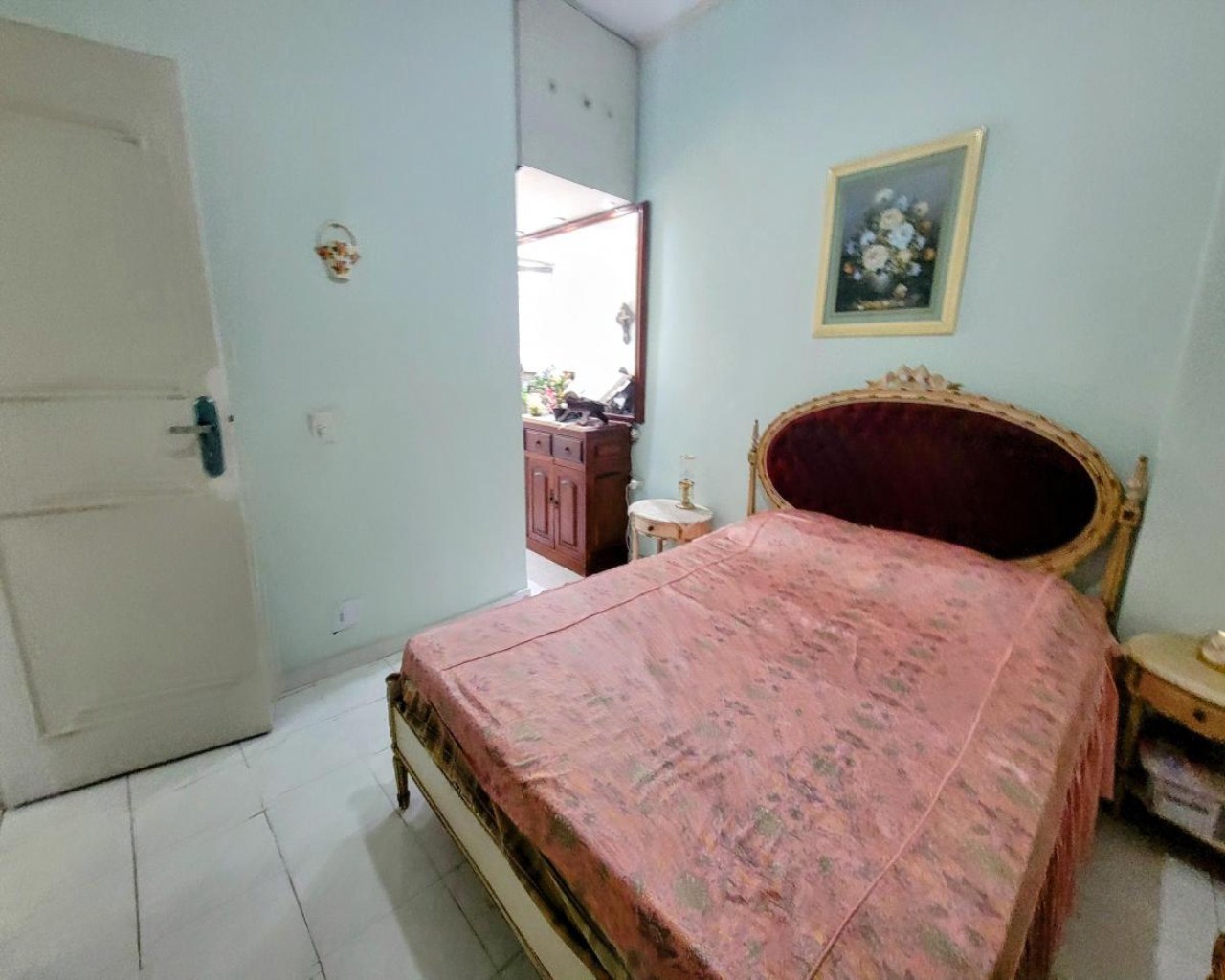 Apartamento espaçoso e bem localizado no flamengo