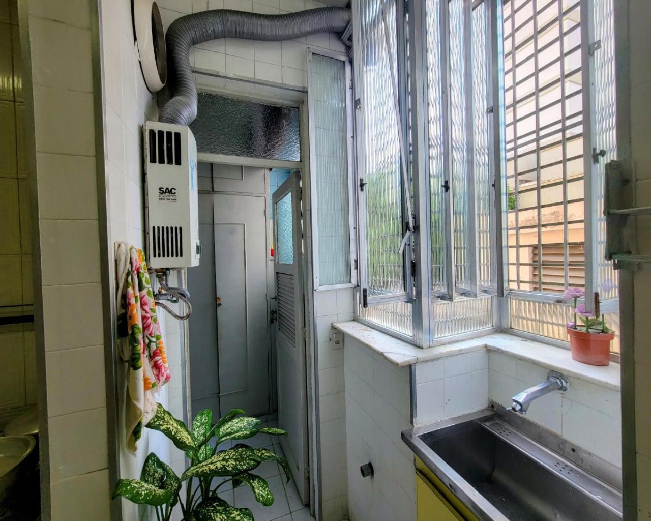 Apartamento espaçoso e bem localizado no Flamengo