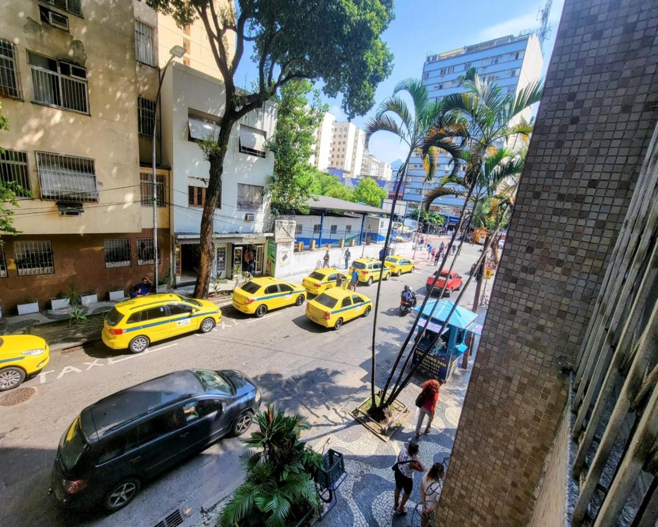 Apartamento espaçoso e bem localizado no flamengo