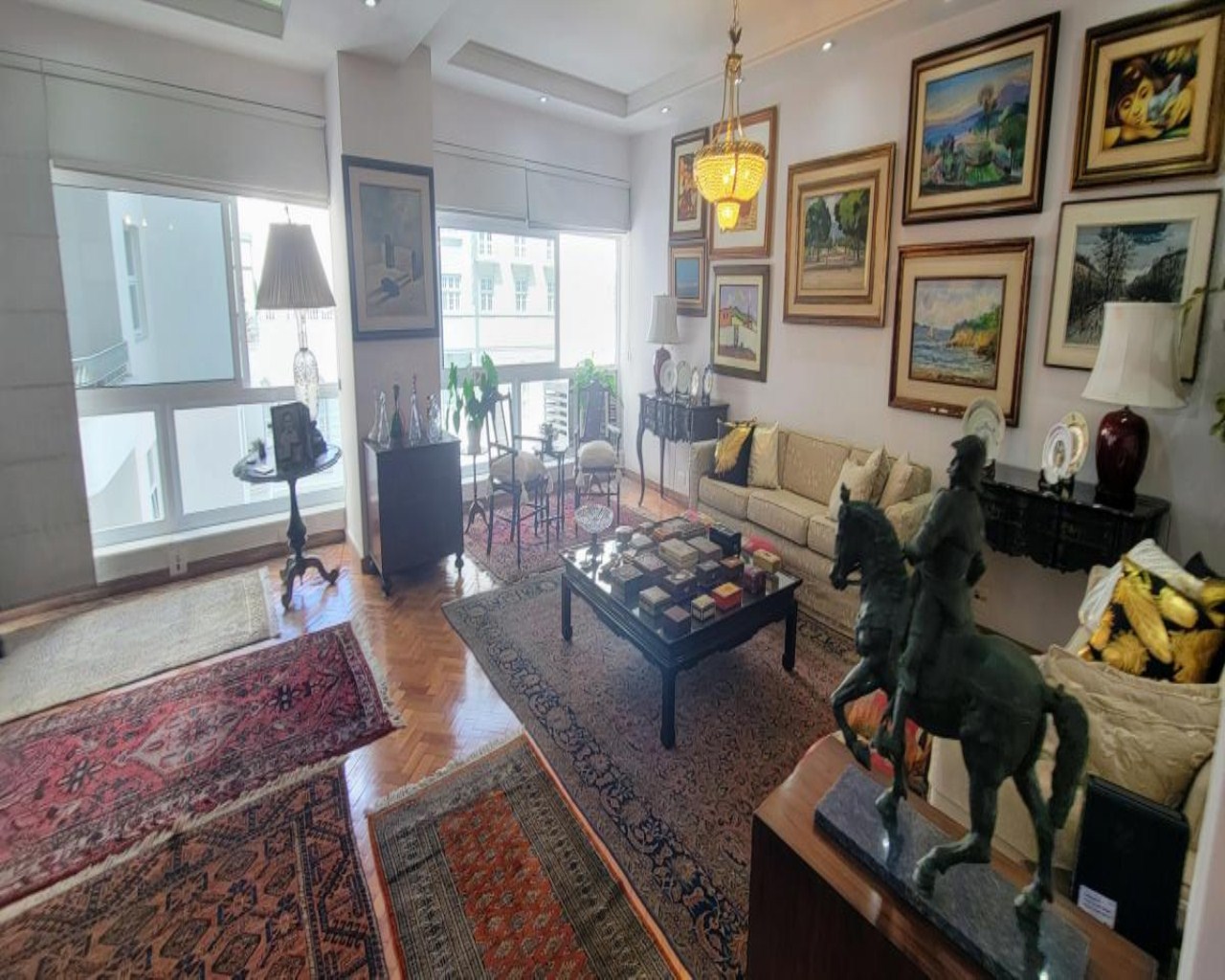 Apartamento de Luxo com Vista ao Mar e 3 Quartos em Copacabana