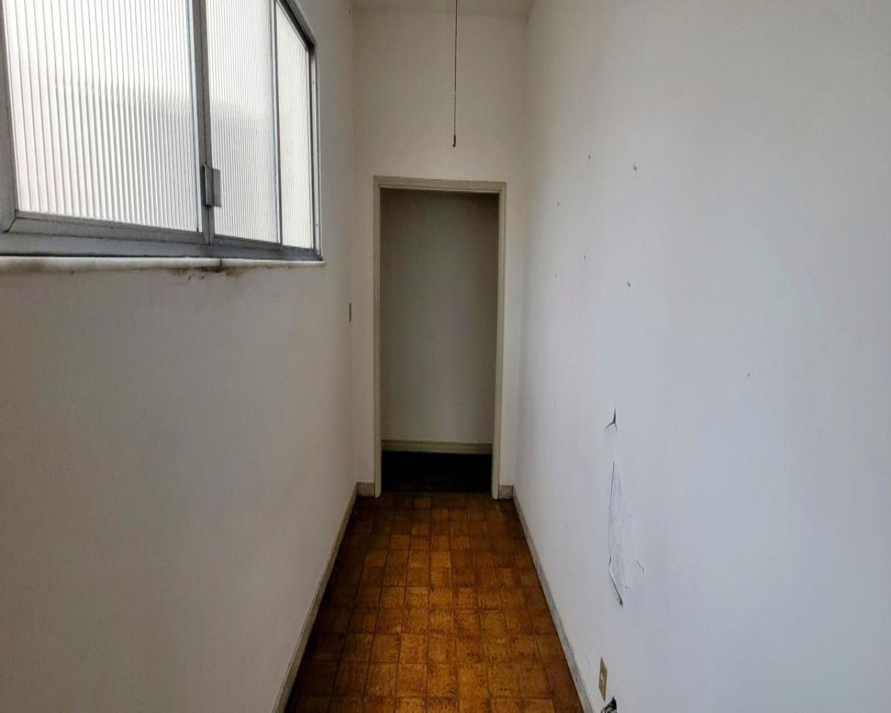 Apartamento amplo com varanda e 4 quartos em copacabana