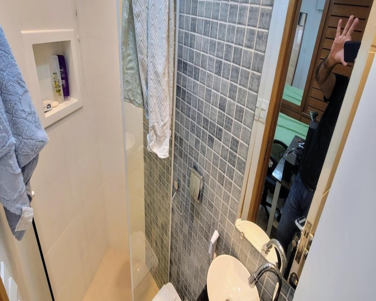 Apartamento reformado c/ 2 suítes próximo ao metrô e praia d