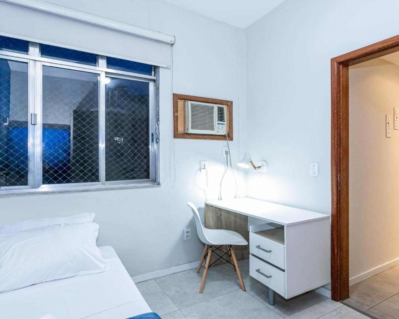 Apartamento aconchegante e reformado, mobiliado e equipado - Oportunidade!