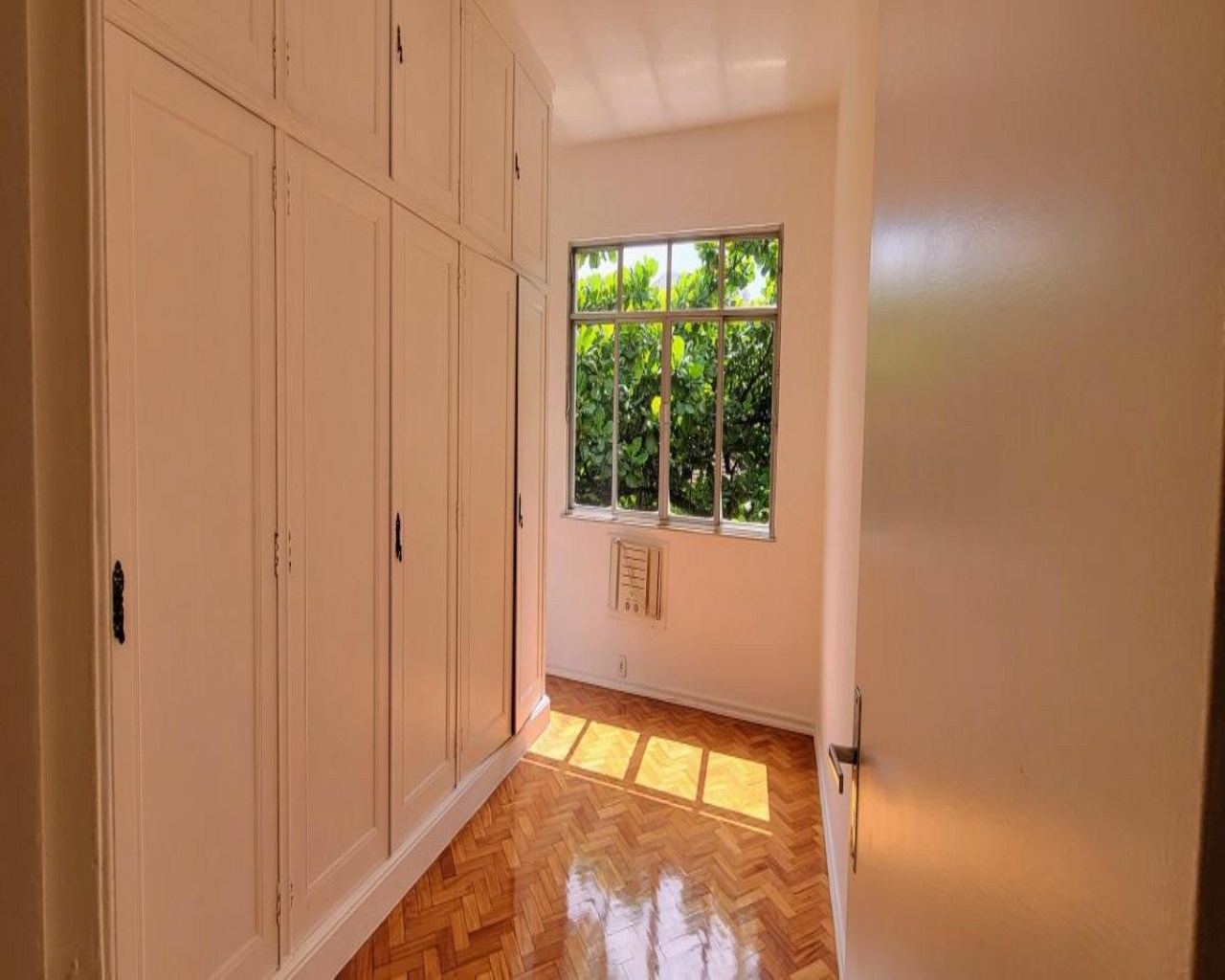 Apartamento de 83m2 , 3 quartos ,no leblon, pronto para mora