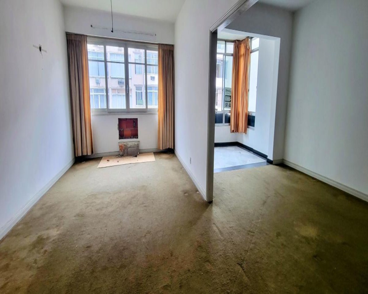 Apartamento amplo com varanda e 4 quartos em copacabana